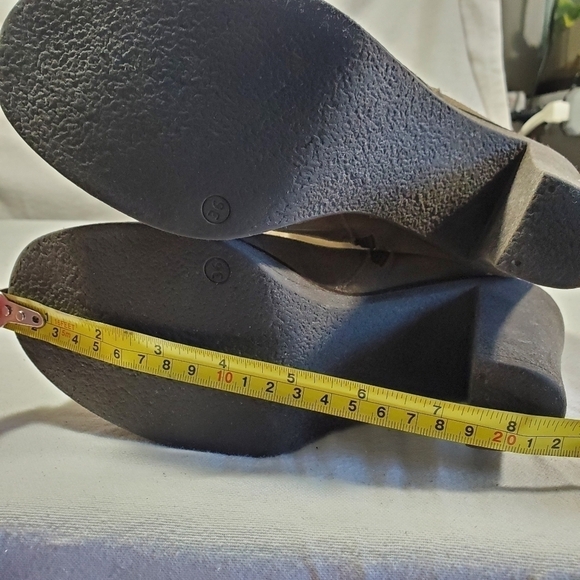 La Canadienne Suede Heeled Boots Size 6 Taupe Grey EU 36 - Picture 16 of 16